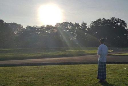 Jokowi Takjub Saksikan Gerhana Matahari Sebagian  dari Istana Bogor