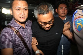 Hadapi Vonis UPS, Alex Enggan Didampingi Keluarga