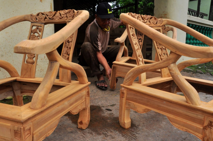 Kaya Bahan Baku, Kalla Minta Pelaku Industri Mebel Lebih Kreatif