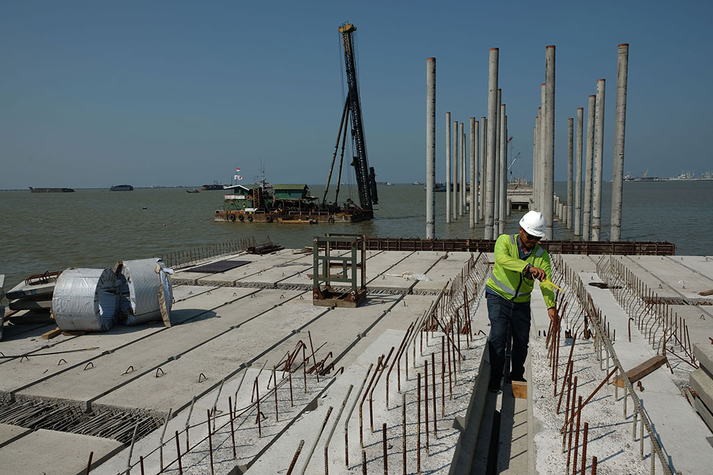 Pelabuhan Kuala Tanjung Ditargetkan Mulai Beroperasi 2017 Medcom Id