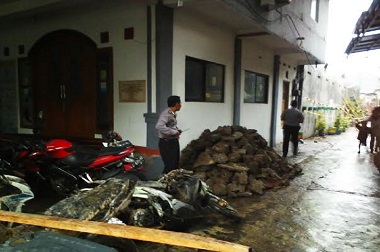 Pengelola Rusunami Ambruk Bayar Biaya Pengobatan Korban