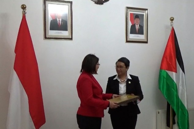 FM Inaugurates Maha Abou Shushes as Honorary Consul to Palestine