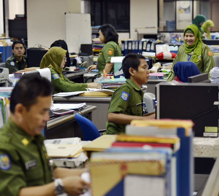 Wajah Para Birokrat di Tiga Zaman