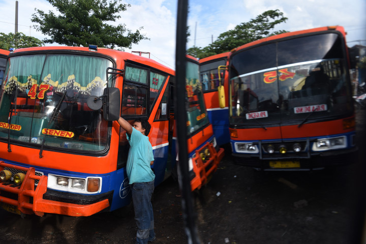 Sopir Metromini Ingin Angkutan Berbasis Oline Ditiadakan