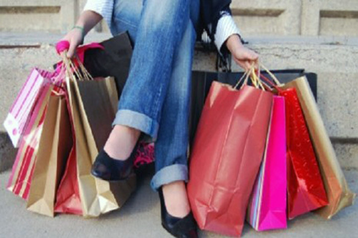 Fenomena Perilaku Konsumtif, Baik atau Buruk?