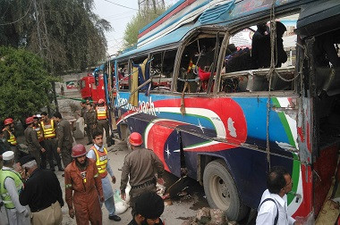 Bus Pemerintah Pakistan Meledak, 16 Orang Tewas