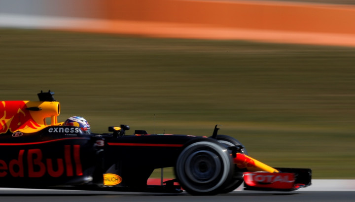 Eks Juara Dunia F1 Berharap Ricciardo Merapat ke Ferrari