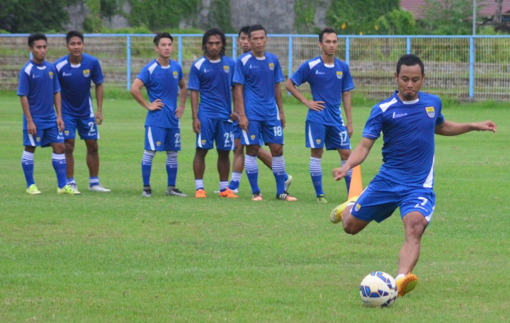 Perkiraan Susunan Pemain Persib Bandung vs Mitra Kukar