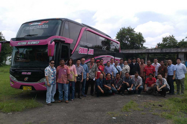 Hino Kenalkan Bus Hi Deck Jetbus 2 Plus HD