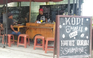 Hafal Alquran, Anda Bisa <i>Ngopi</i> Gratis Selamanya di Sini