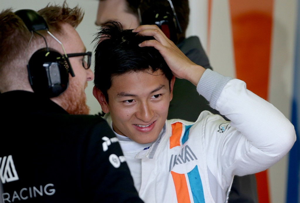 Pembalap Tim Manor Racing, Rio Haryanto (Foto: AP)