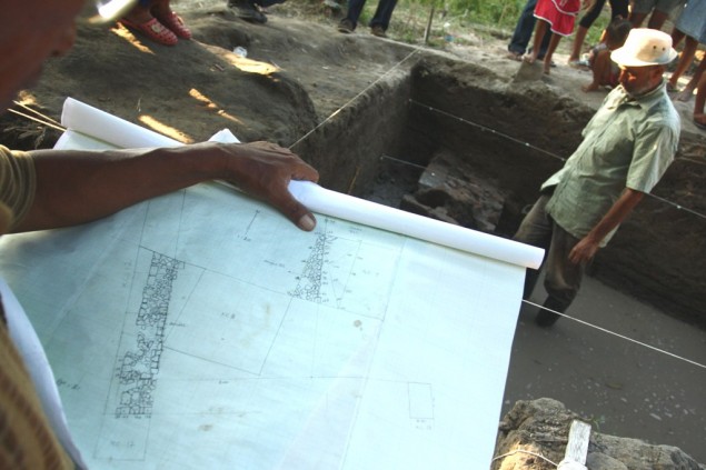French Archaeologists Find 3 Human Skeletons in Medan