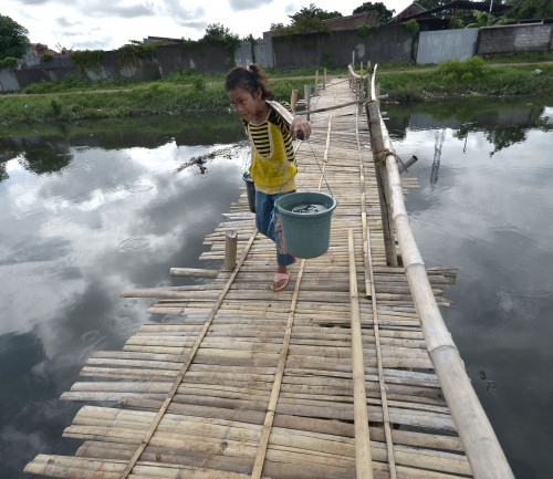 Tetesan Permasalahan Air Bersih