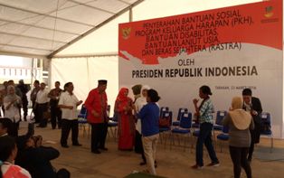 Mensos Khofifah Ternyata Jago Menyanyi Dangdut