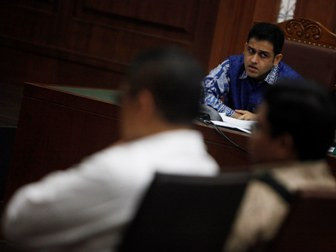 Rintihan Nazar Berganti Senyum