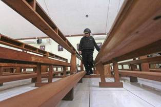 Jelang Paskah, Polisi Lakukan Sterilisasi Gereja di Solo