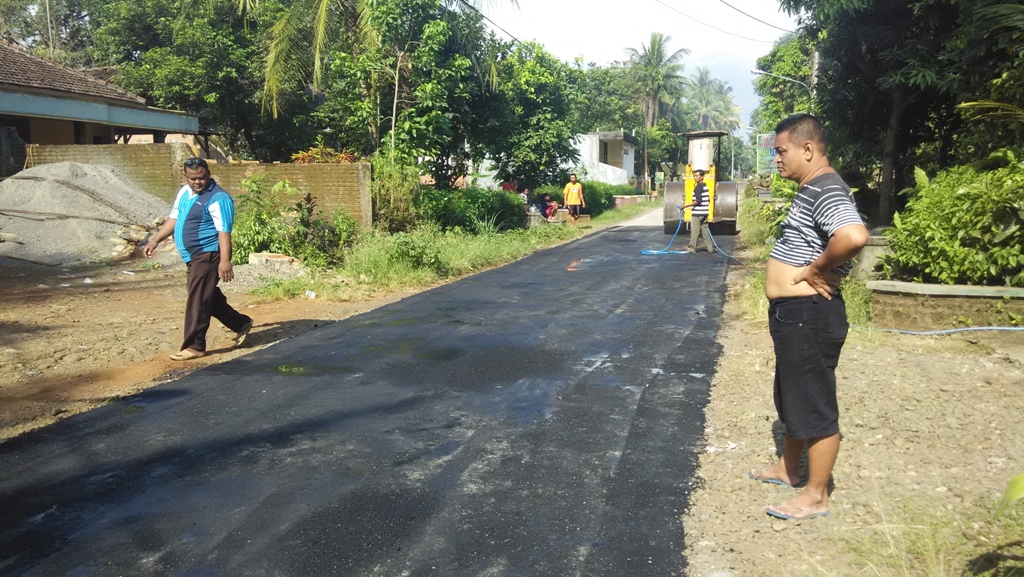 Pengaspalan Jalan Desa Papayan: Langkah Strategis Meningkatkan Konektivitas