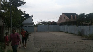 Besi Wisma Atlet Hambalang Banyak Dijarah