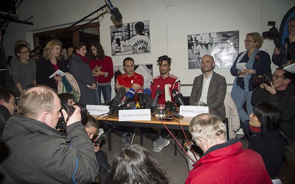 Mourad Laachraoui saat memberikan keterangan (Foto: Daily Mail)