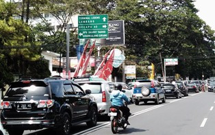 Lalu Lintas Lembang Macet Total 10 Kilometer