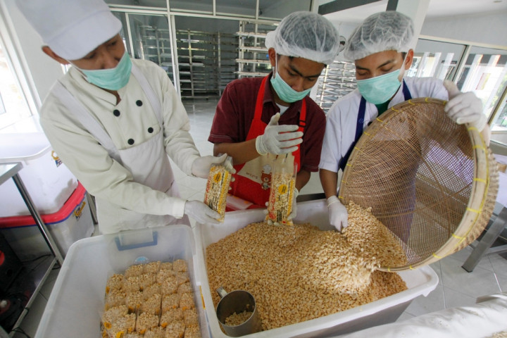 Jembarana Hasilkan 2.397 Ton Biji Kedelai