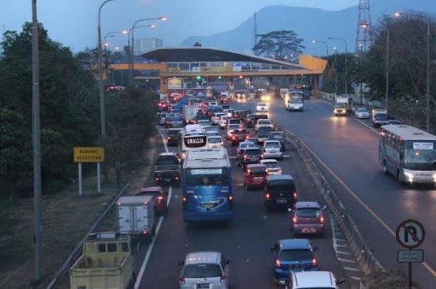 Antrean Sepanjang 1 Kilometer Terjadi di Gerbang Tol Cikarang Utama
