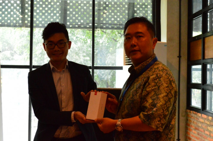 OnePlus X Resmi Masuk Indonesia, Harganya?
