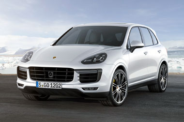 Pedal Gas Bermasalah, Cayenne dan Touareg Ditarik