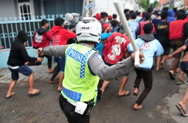 Polisi Tangkap Puluhan Siswa Pelaku Tawuran Berdarah