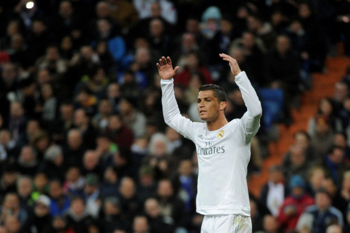 Kaka Minta Ronaldo Bertahan di Madrid