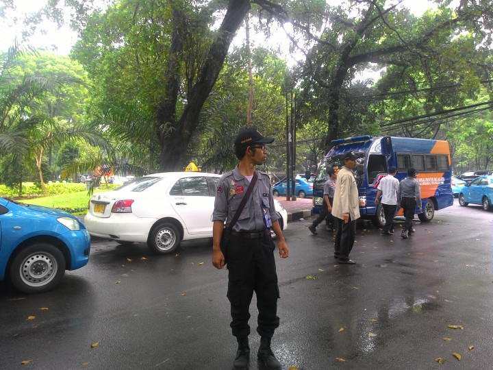 Dirazia, Kantong-kantong Joki 3 in 1 Sepi