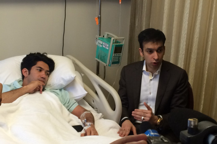 Sakit, Reza Rahadian Tiga Kali Dibesuk Habibie