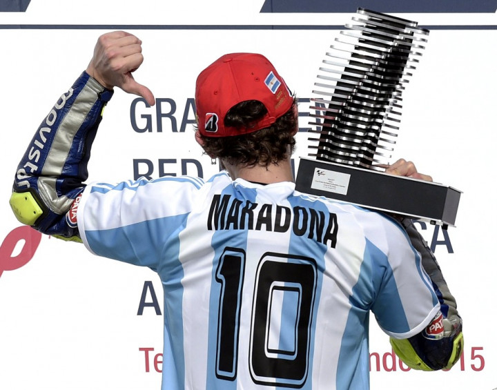 Menanti Kembali Rossi Kenakan Jersey Maradona di Rio Hondo