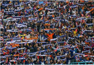 Final Bhayangkara, Polisi Bersenjata Lengkap Kawal Aremania ke SUGBK