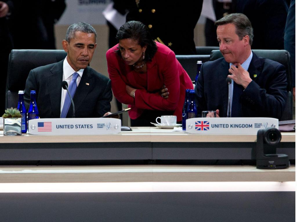 Presiden AS Barack Obama dan PM Inggris David Cameron di KTT Keamanan Nuklir (Foto: AFP)