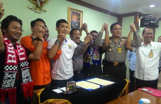 Perwakilan Supporter Final Piala Bhayangkara Deklarasi Damai