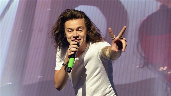 Harry Styles Isi Waktu Vakum One Direction dengan Ikut Pilates