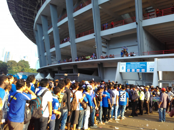 Bobotoh dan Aremania Mulai Sesaki GBK