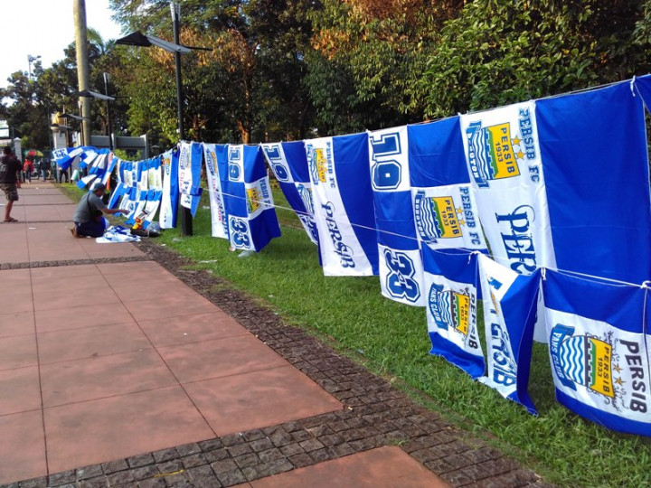 Jelang Final Piala Bhayangkara, Penjualan <i>Jersey</i> Sepi