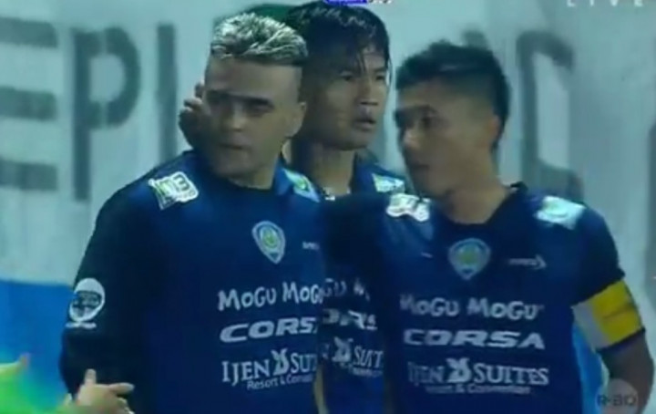 Arema kembali Menjadi Momok Menakutkan Bagi Persib Bandung