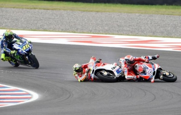 Jawaban Iannone Terkait Insiden dengan Dovizioso