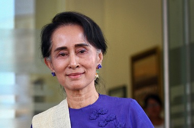 Suu Kyi Awali Debut sebagai Menlu Myanmar