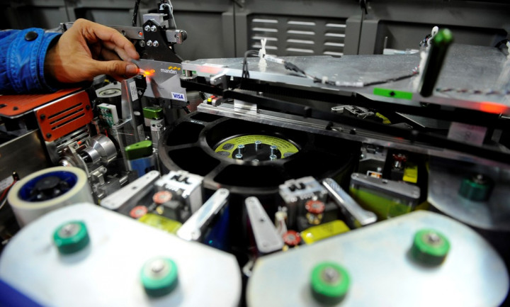 Intip Transaksi Kartu Kredit, DJP tak Langgar UU Perbankan