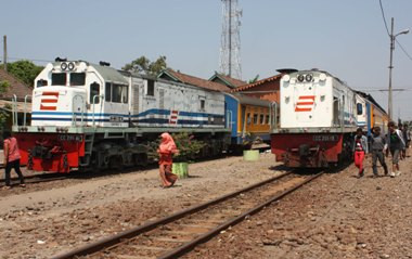 Tarif Kereta Api Turun Maksimal Rp2.000