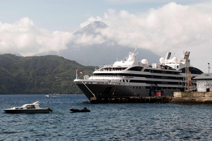 Gov't Urged to Build International Cruise Terminal