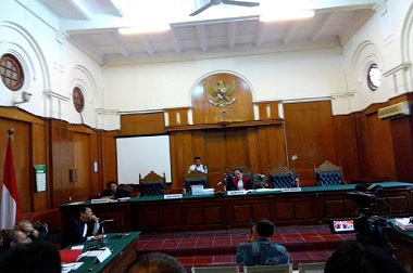 KPK dan KY Pantau Sidang Praperadilan La Nyalla