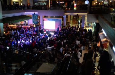 Ratusan Orang <i>Tumplek Blek</i> di Acara Jumpa Penggemar Rio Haryanto