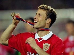 Mantan Bek Manchester United Sambangi Jakarta