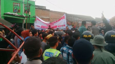 Mediasi Gagal, Kericuhan Kembali Pecah di Kampung Akuarium