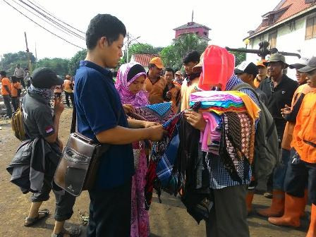 Penggusuran Luar Batang Bawa Rezeki untuk Pedagang Masker